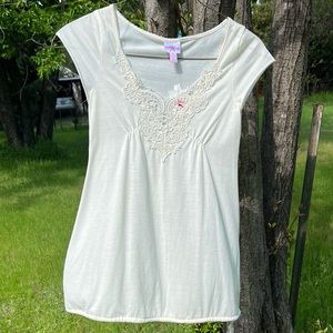 One Step Up White Light Weight Top